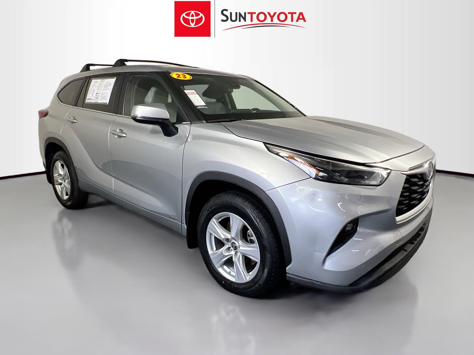 Used 2023 Toyota Highlander LE video 1