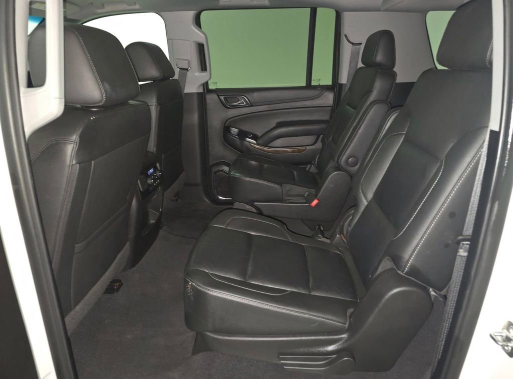 Used 2019 Chevrolet Suburban LT image 11