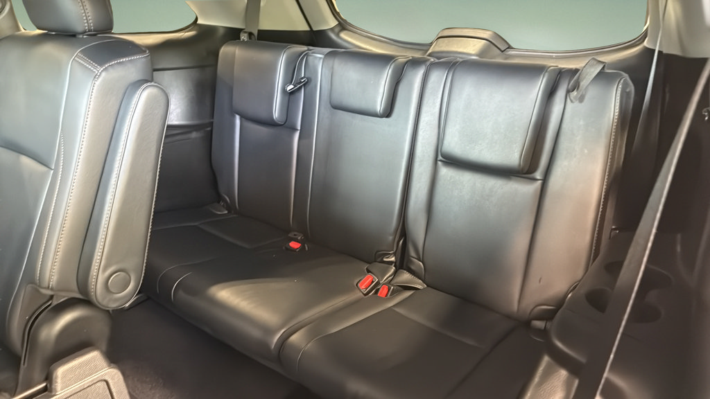 Used 2019 Toyota Highlander XLE AWD/4WD image 19