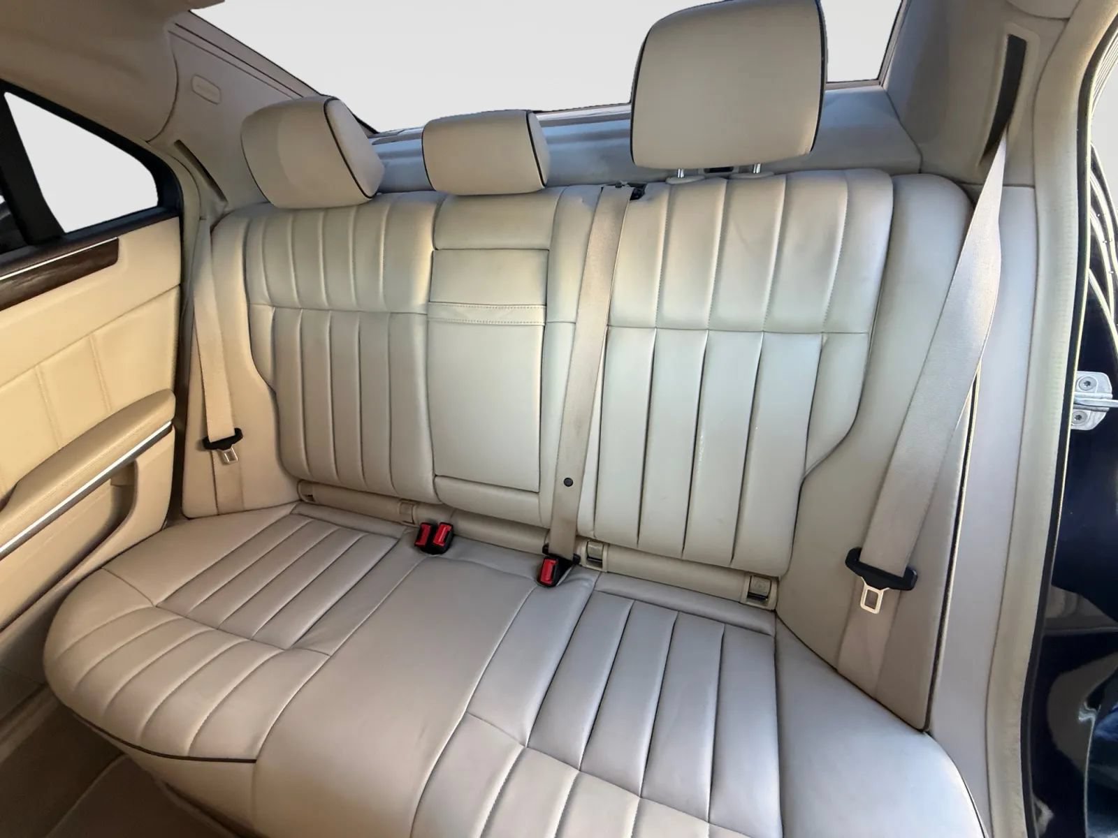 Used 2014 Mercedes-Benz E 550 4MATIC Sedan image 15