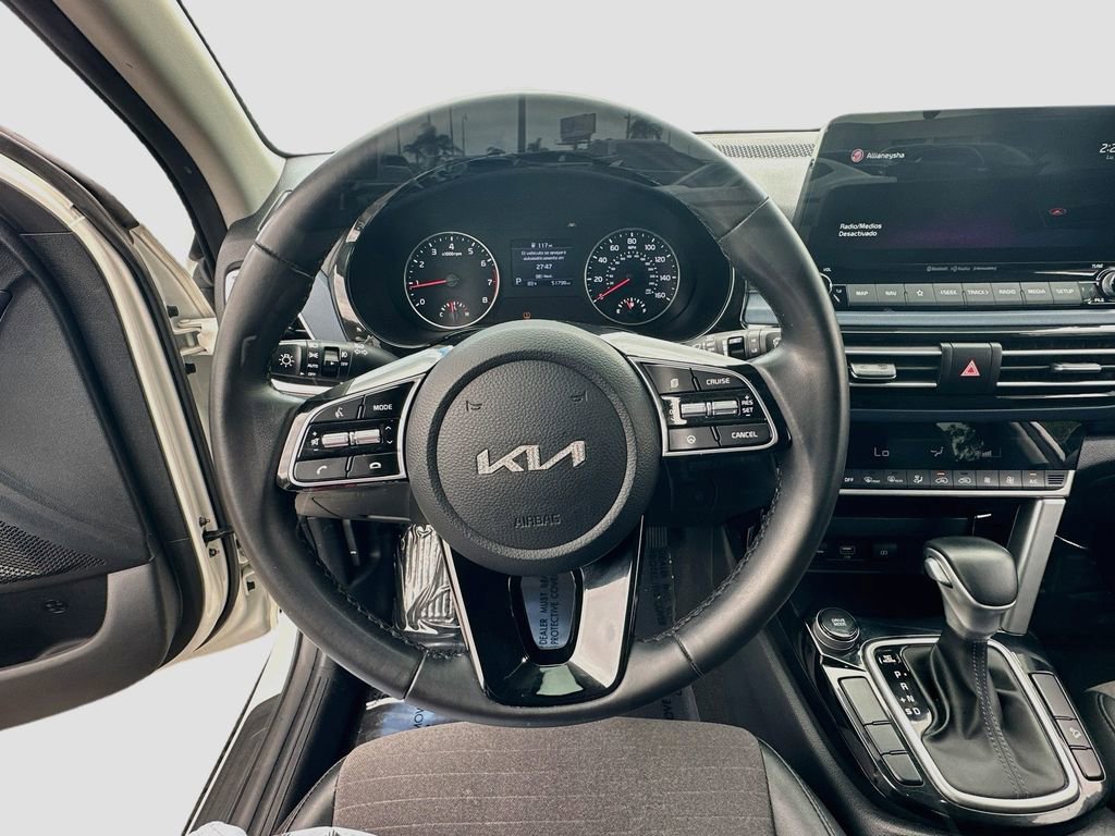 Certified 2022 Kia Seltos S FWD image 11