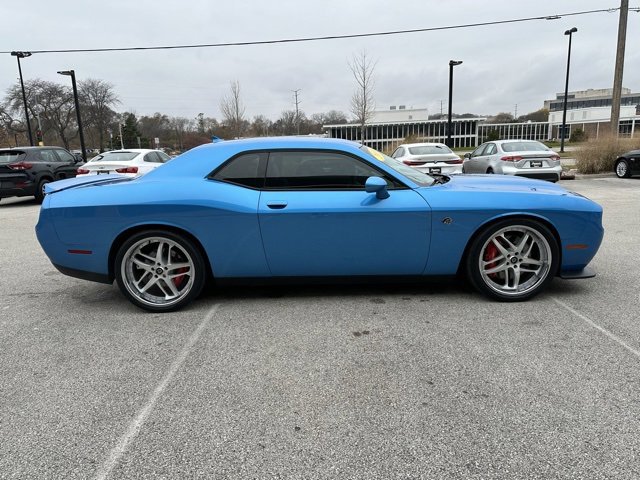 Used 2016 Dodge Challenger SRT Hellcat image 5