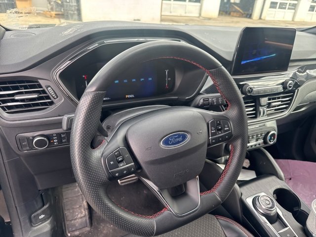 Used 2024 Ford Escape ST-Line image 13