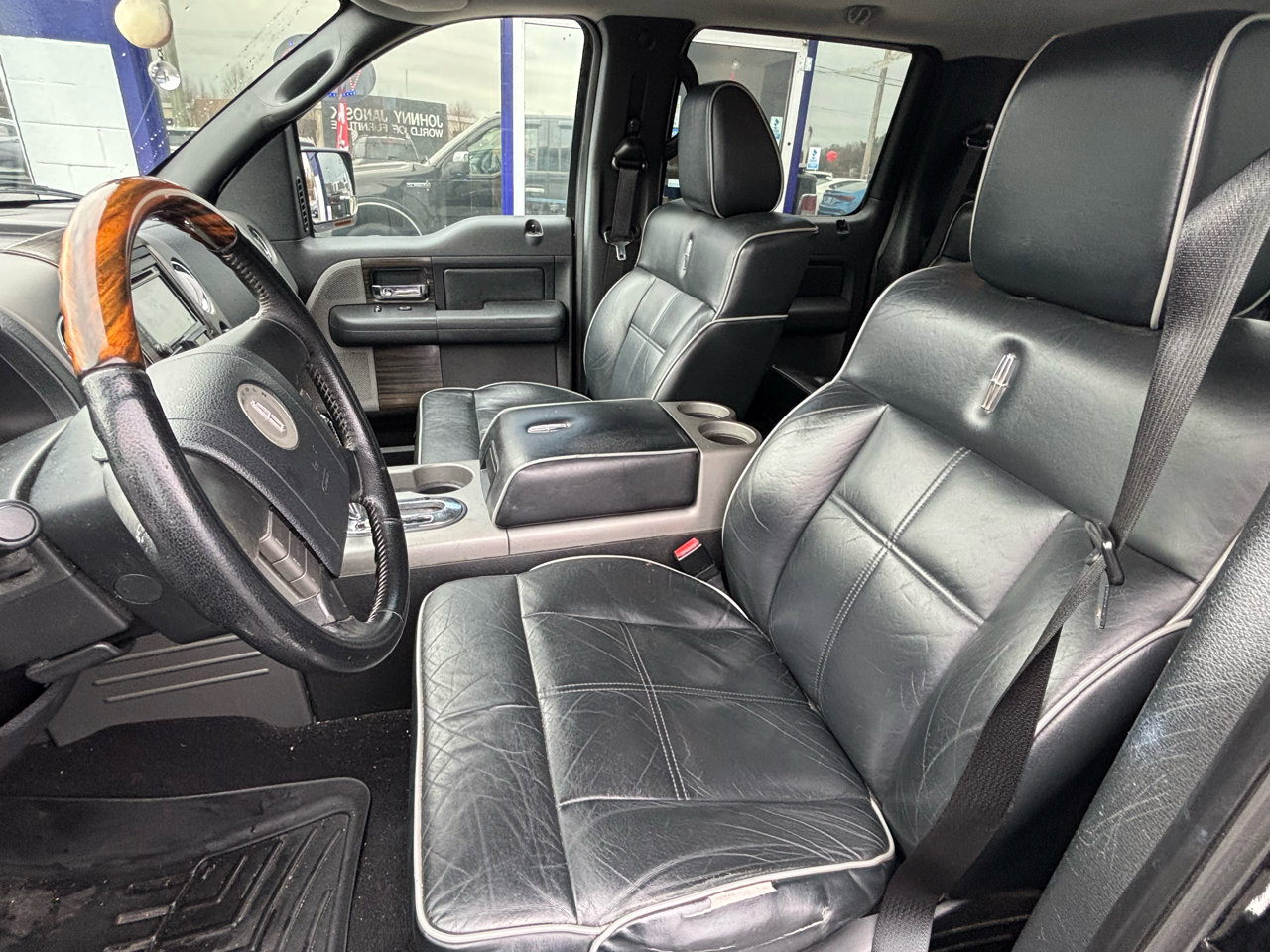 Used 2007 Lincoln Mark LT 4x4 image 11