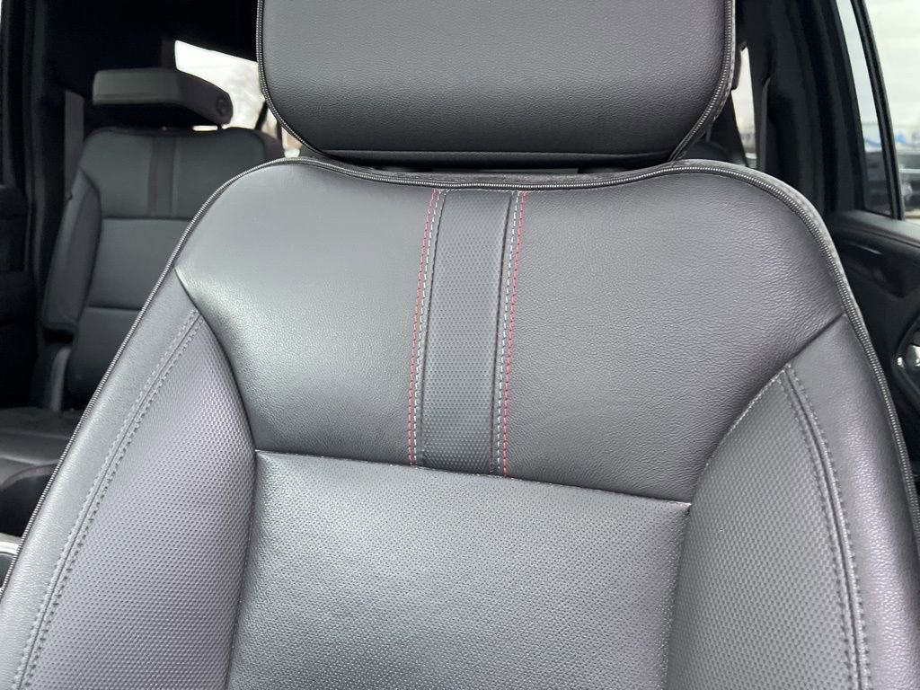 Used 2022 Chevrolet Suburban RST w/ Luxury Package image 26