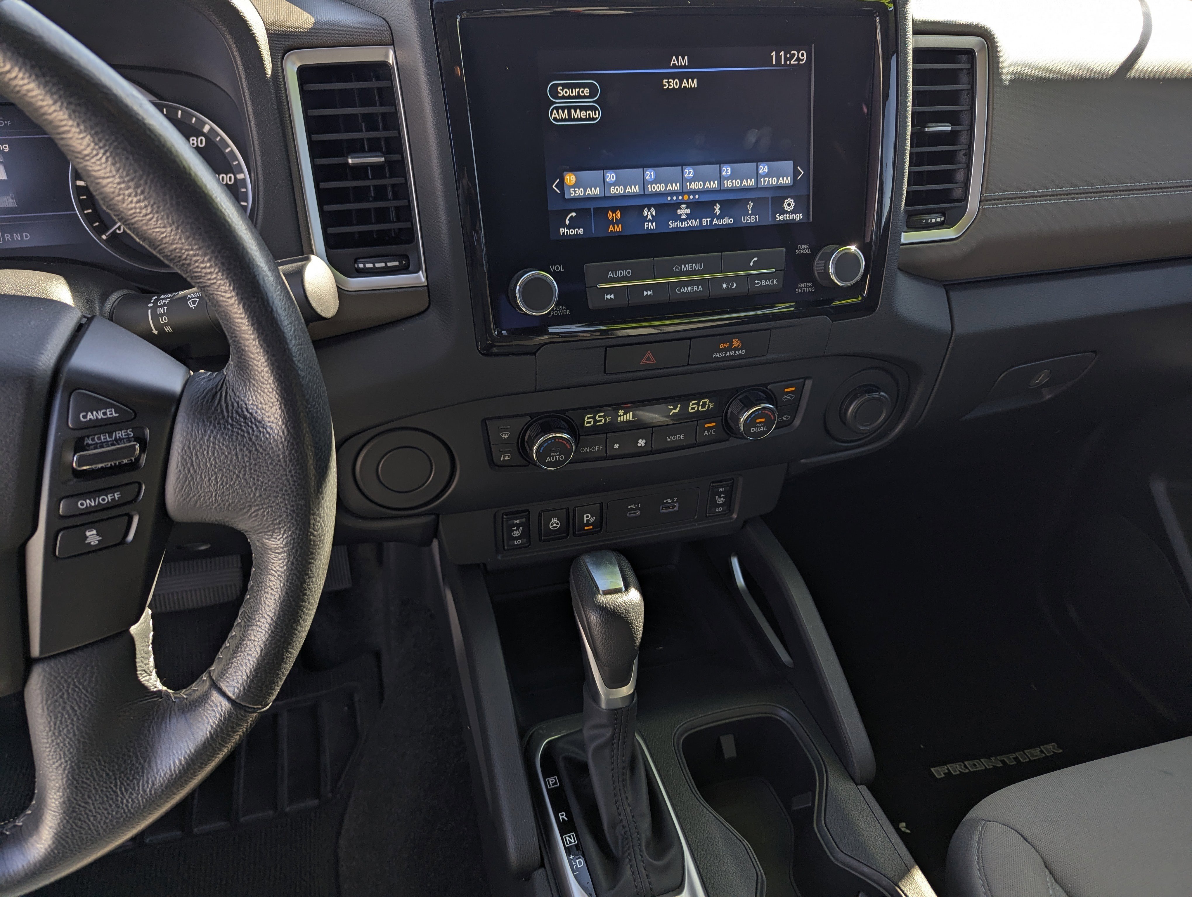 Used 2022 Nissan Frontier SV image 11