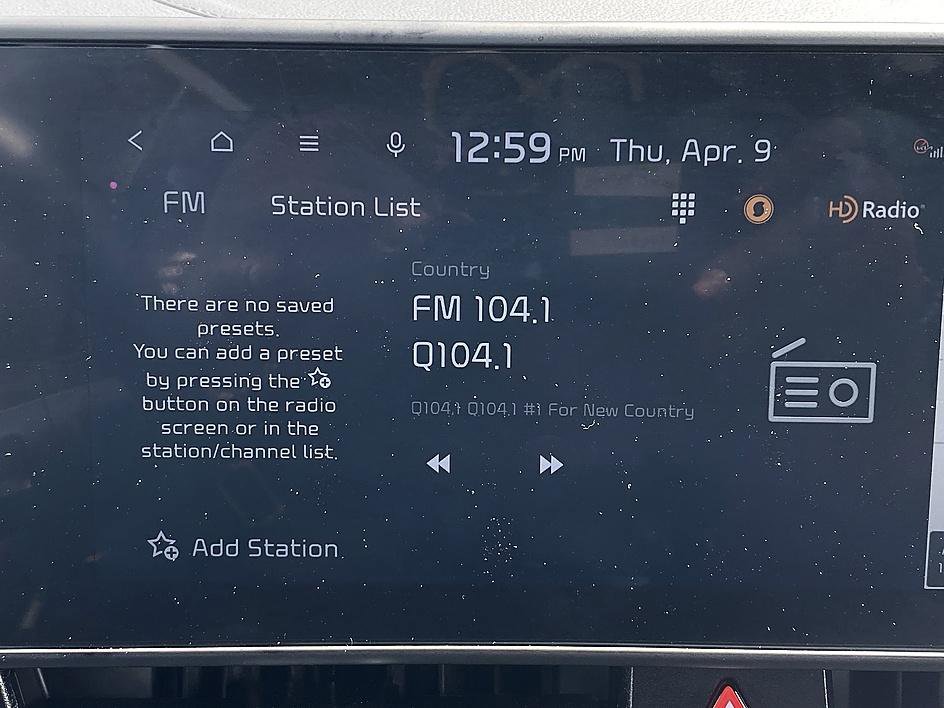 Used 2025 Kia Sportage EX image 19