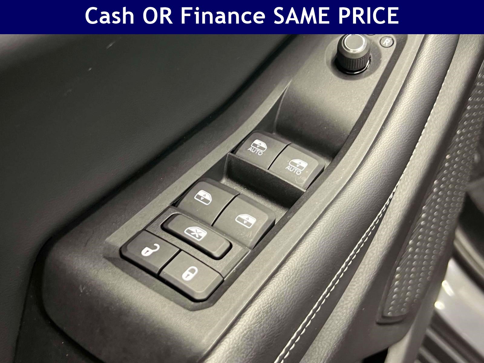 Used 2025 Jeep Grand Cherokee L Laredo AWD/4WD image 20