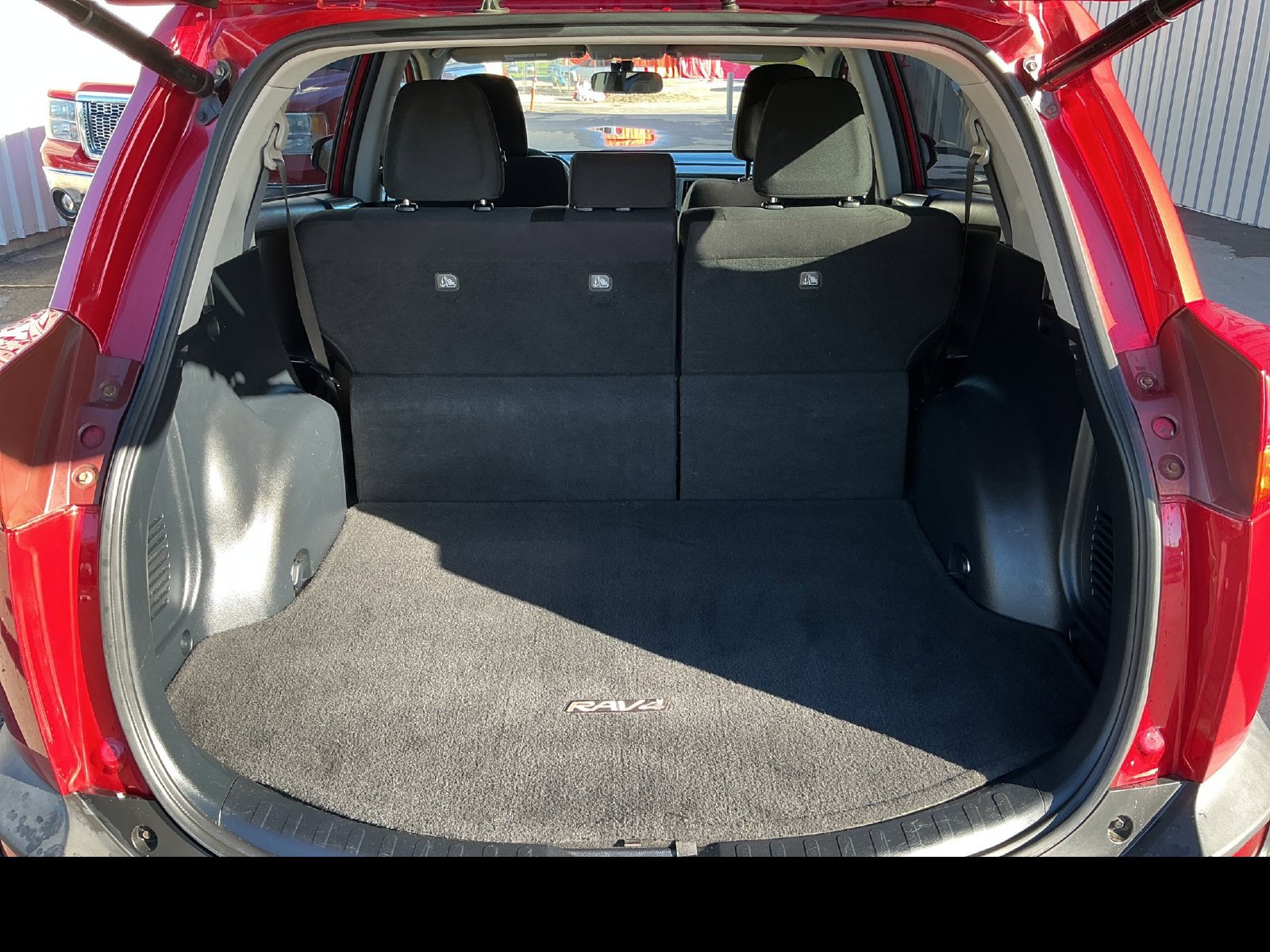 Used 2015 Toyota RAV4 XLE AWD/4WD image 23