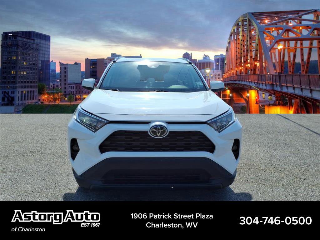 Used 2021 Toyota RAV4 XLE AWD/4WD image 8