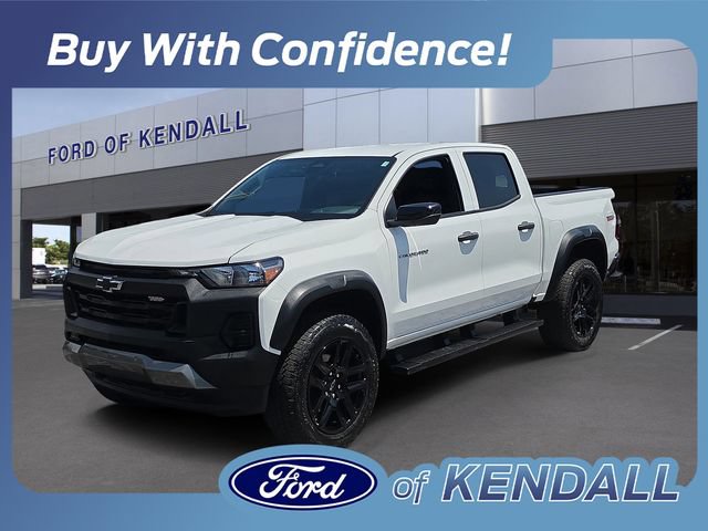 Used 2024 Chevrolet Colorado Trail Boss w/ Advanced Trailering Package AWD/4WD image 1