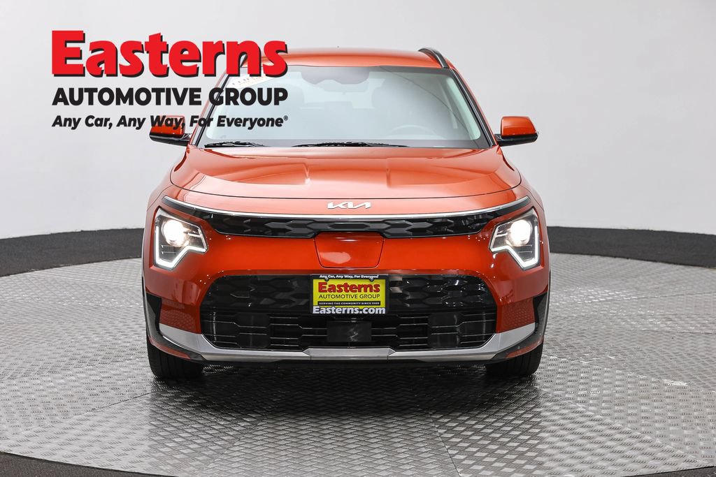 Used 2023 Kia Niro Wind w/ Wind Preserve Package FWD image 2