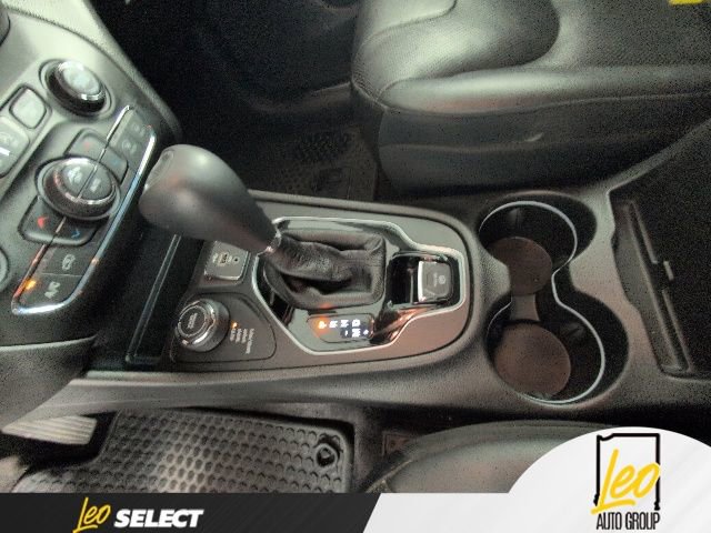 Used 2019 Jeep Cherokee Limited AWD/4WD image 19