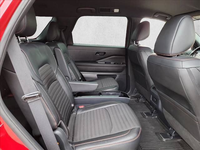 Used 2025 Nissan Pathfinder Rock Creek AWD/4WD image 16