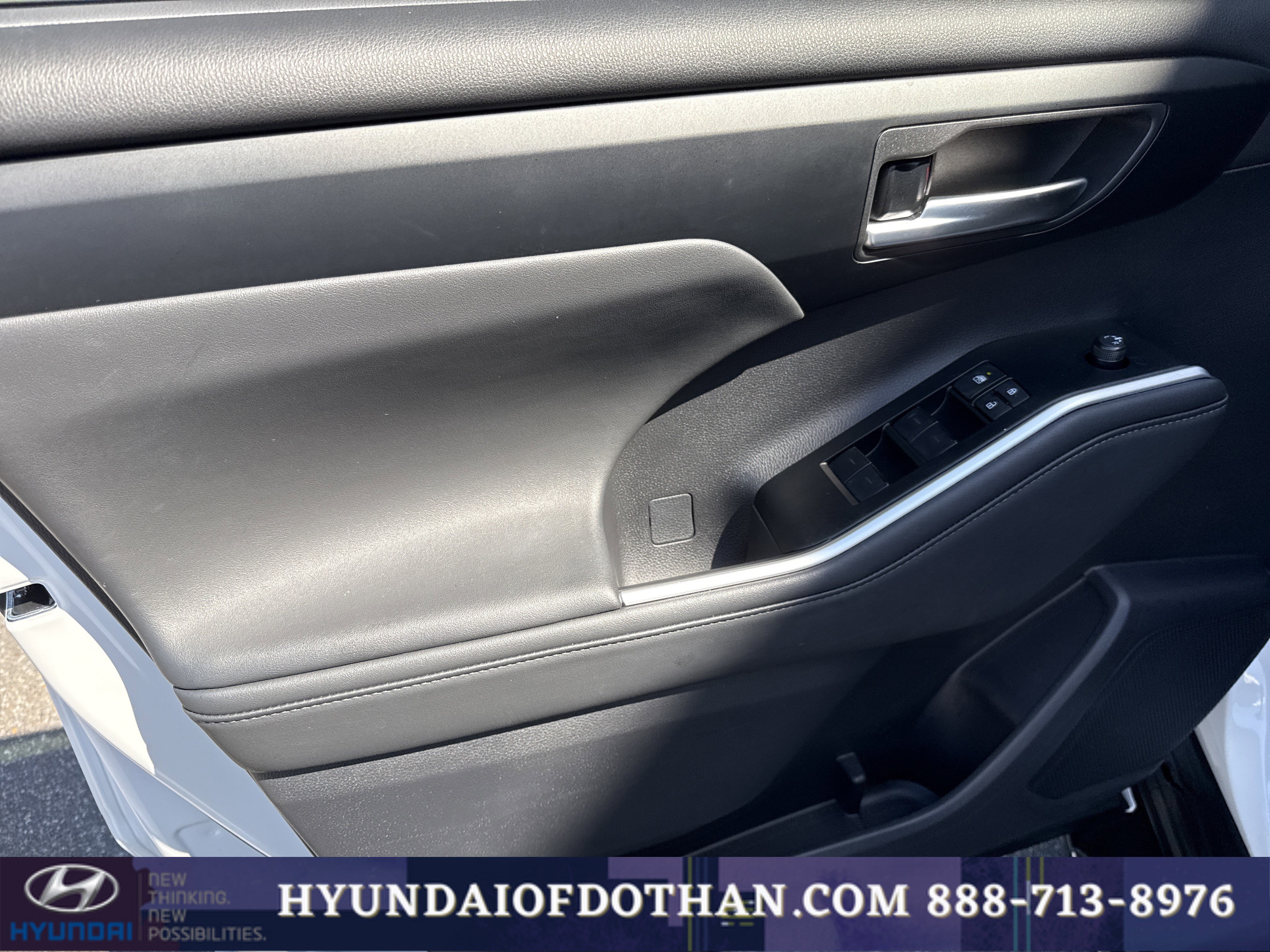 Used 2026 Toyota Highlander XLE AWD/4WD image 7