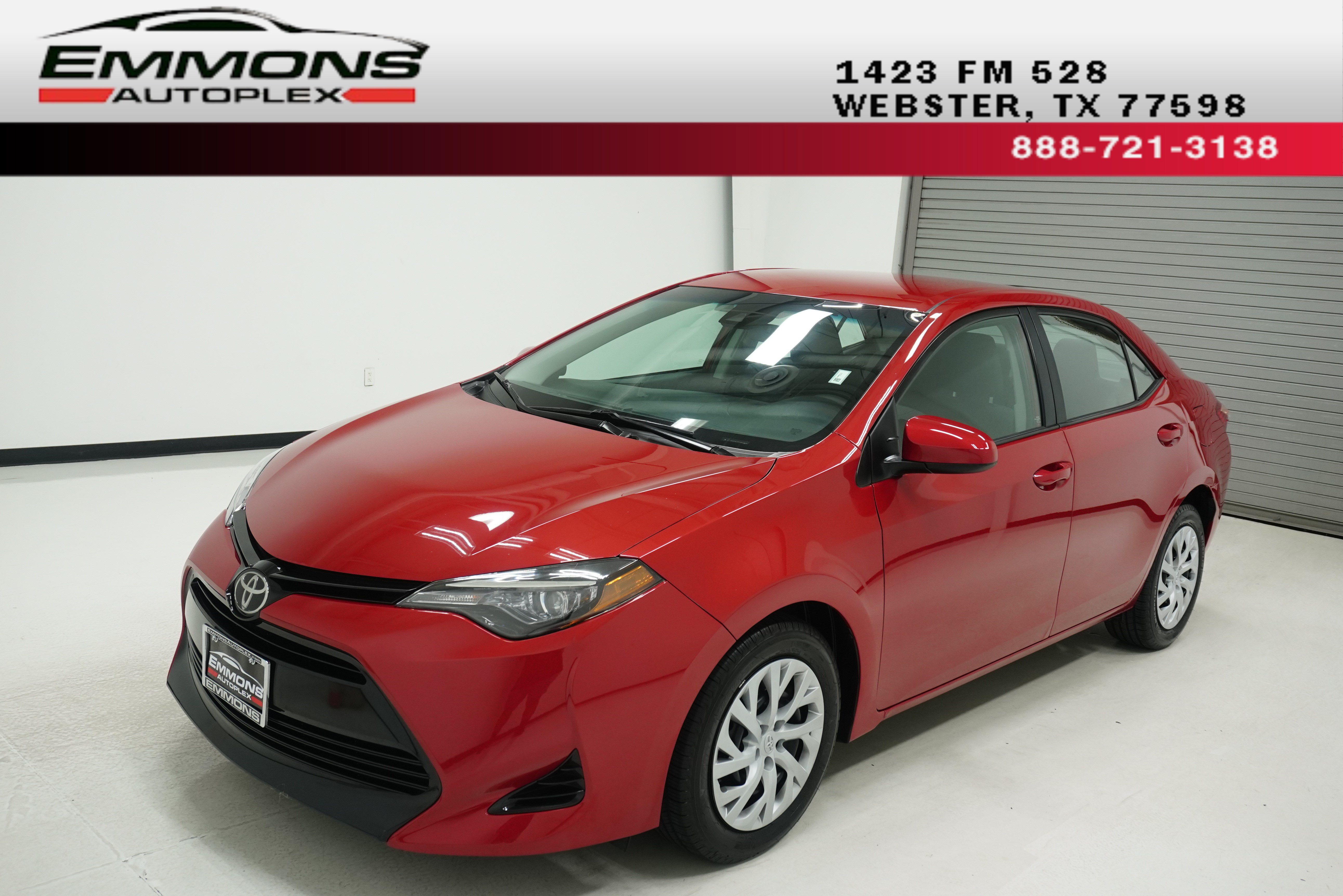 Used 2017 Toyota Corolla LE FWD image 1