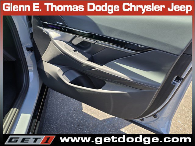 Used 2025 BMW 530i w/ M Sport Package RWD image 36