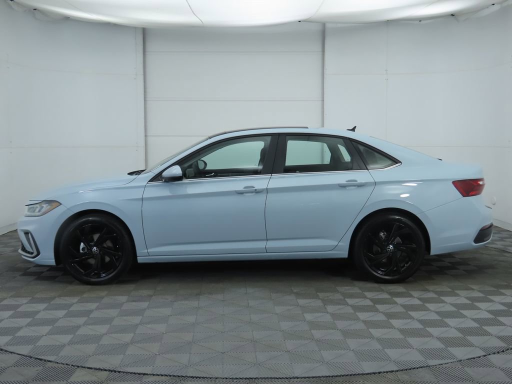 New 2026 Volkswagen Jetta SE image 8