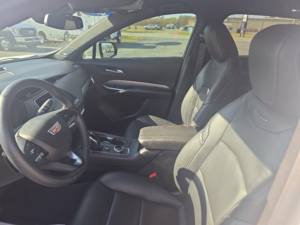Used 2022 Cadillac XT4 Premium Luxury w/ Cold Weather Package AWD/4WD image 12