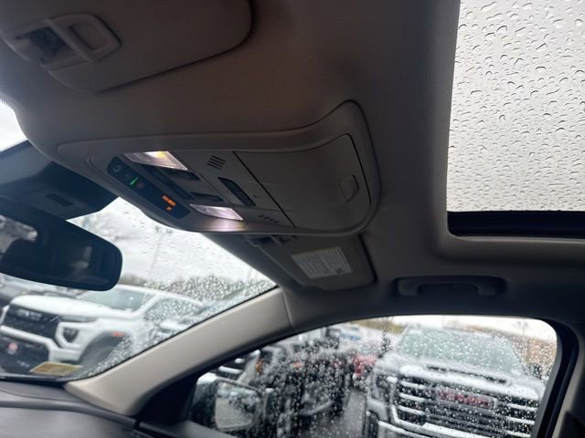 Used 2019 GMC Terrain Denali w/ Advanced Safety Package AWD/4WD image 25