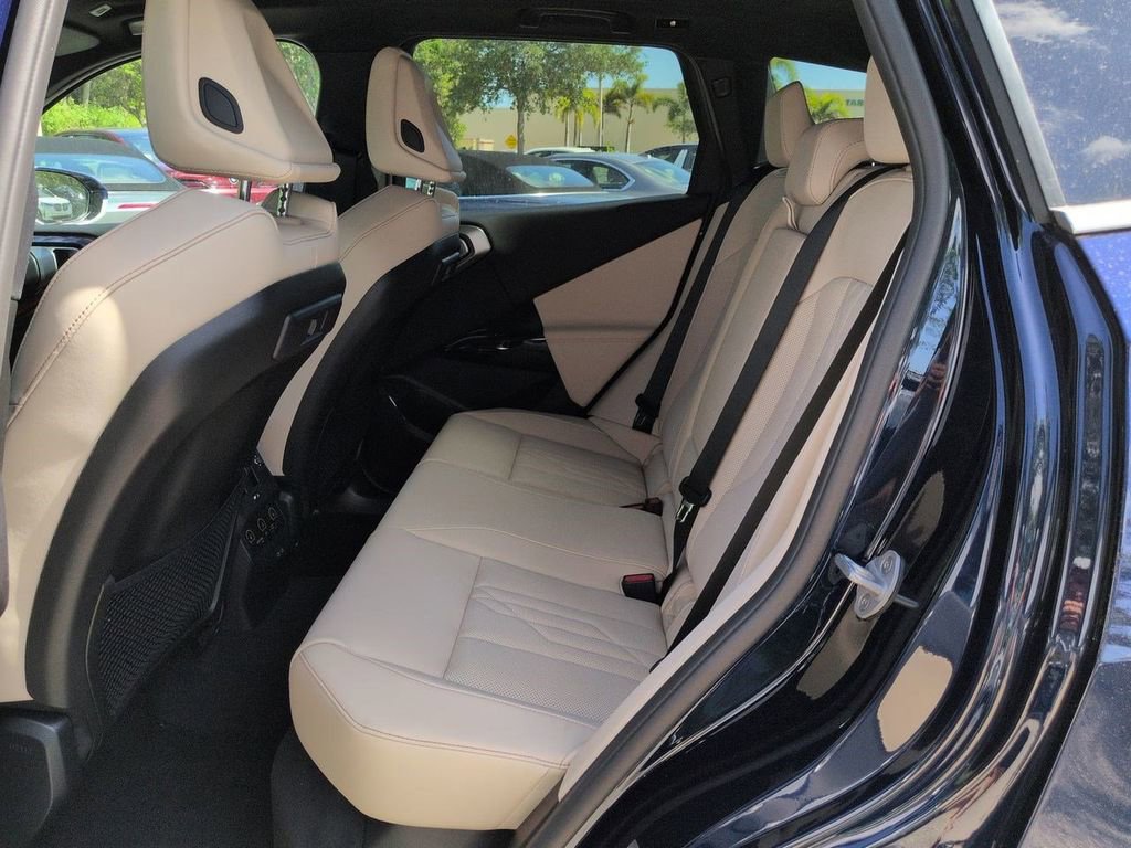 New 2026 BMW X3 xDrive30 w/ Premium Package image 14