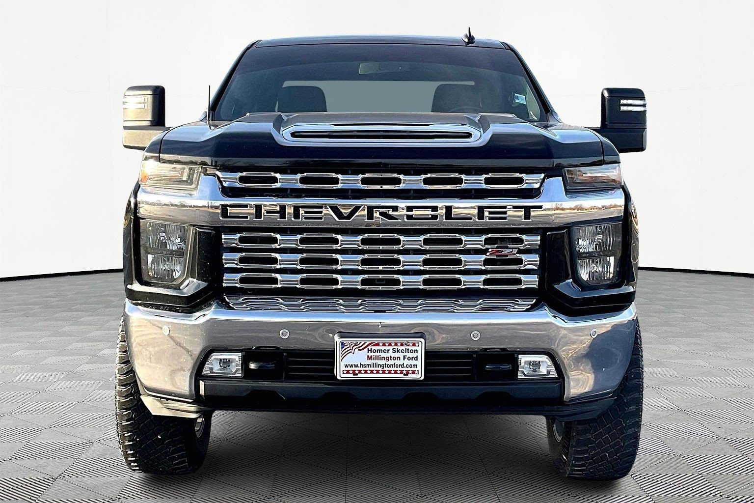 Used 2020 Chevrolet Silverado 2500 LT w/ Texas Edition image 3