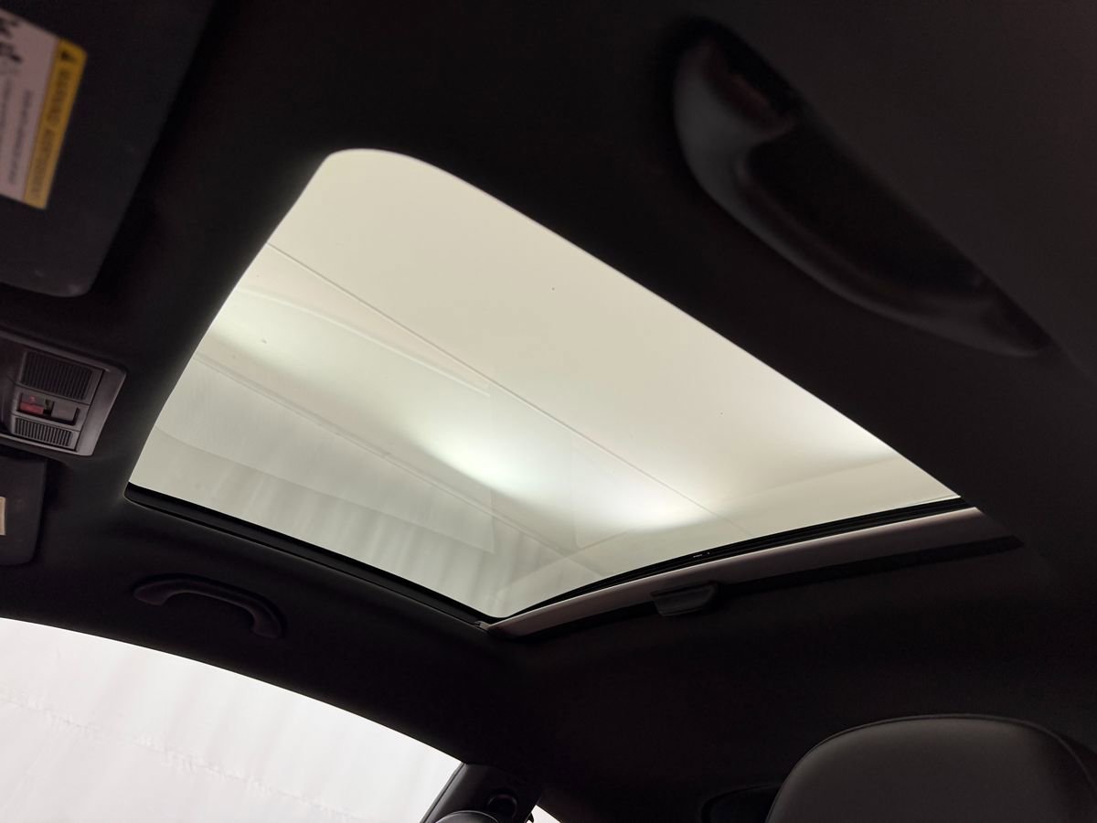 Used 2019 Volkswagen Beetle 2.0T SE FWD image 9