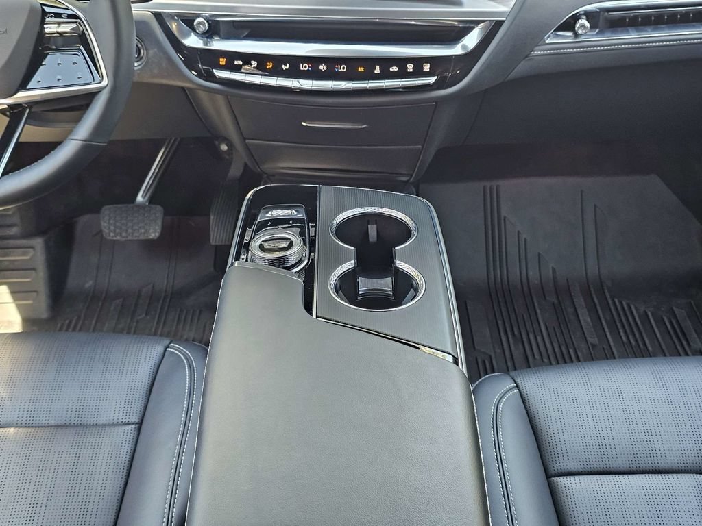 Certified 2024 Cadillac Lyriq Luxury w/ LPO, Floor Liner Package AWD/4WD image 21
