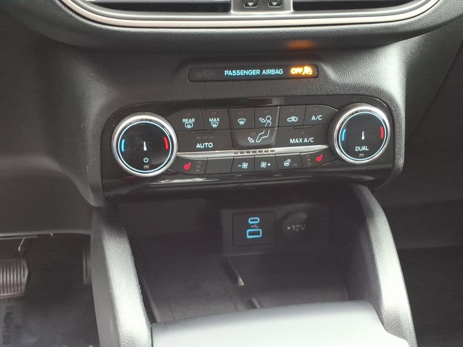 Used 2022 Ford Escape SEL w/ SEL Stealth AWD Package image 16