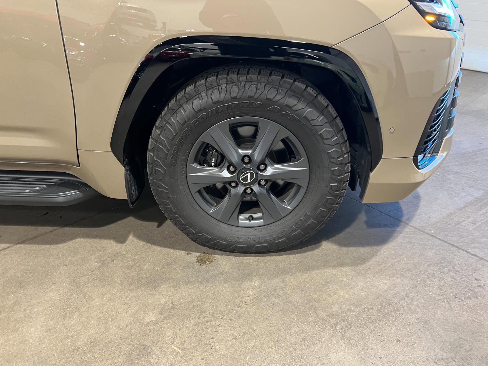 Used 2025 Lexus LX 700h Overtrail image 45