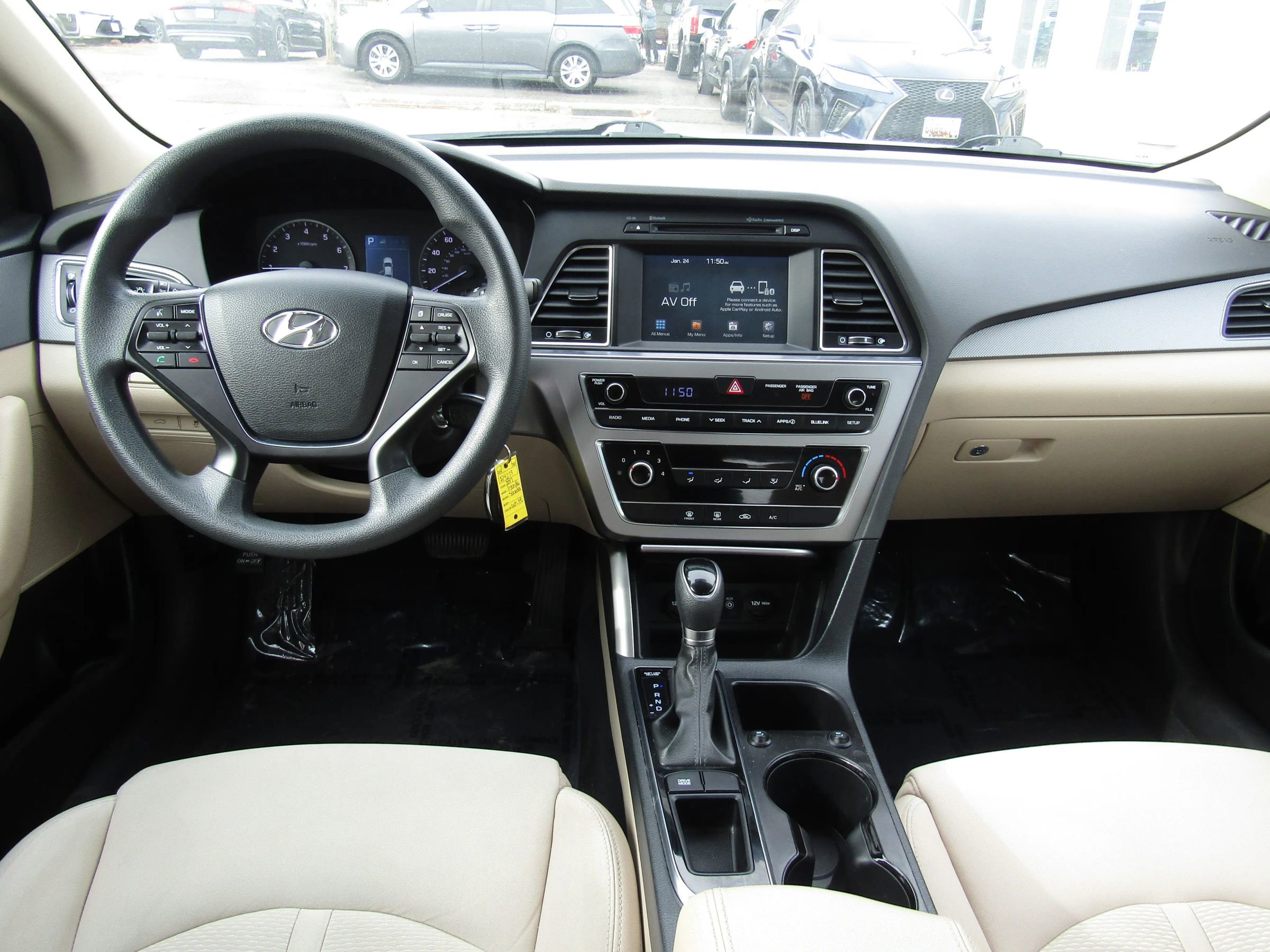 Used 2017 Hyundai Sonata SE w/ Cargo Package image 22