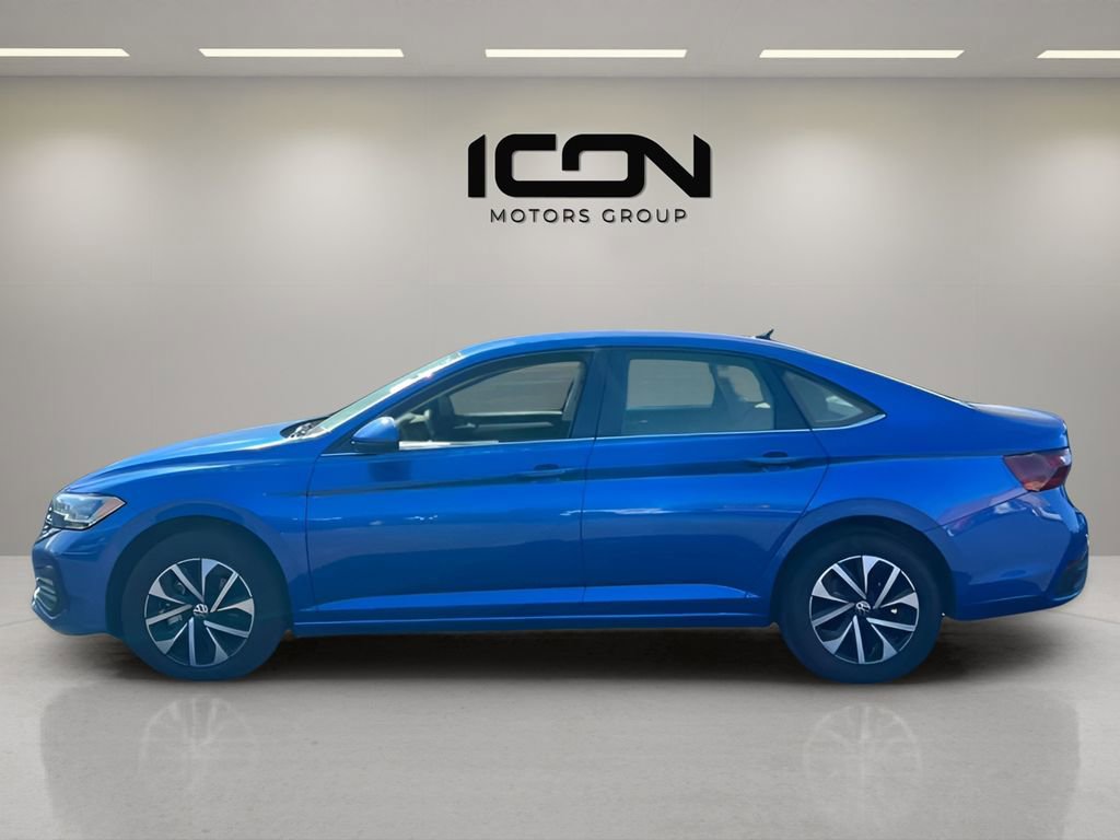 Used 2024 Volkswagen Jetta S image 2