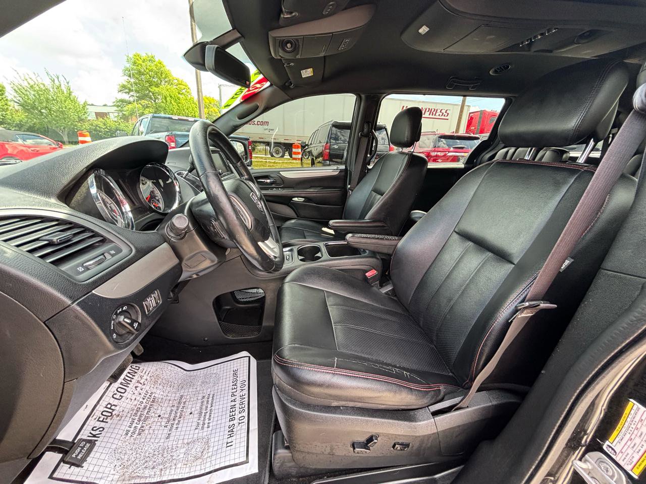 Used 2018 Dodge Grand Caravan GT FWD image 18