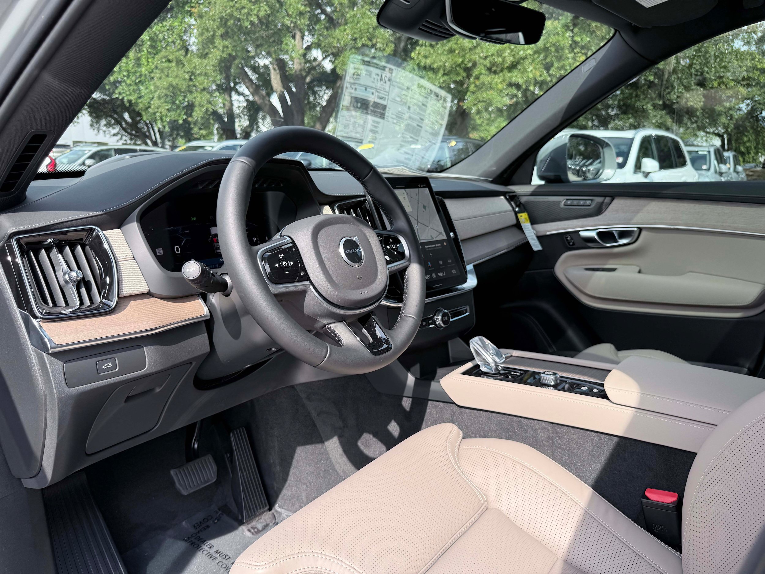 New 2026 Volvo XC90 B5 Ultra w/ Protection Package Premier AWD/4WD image 10