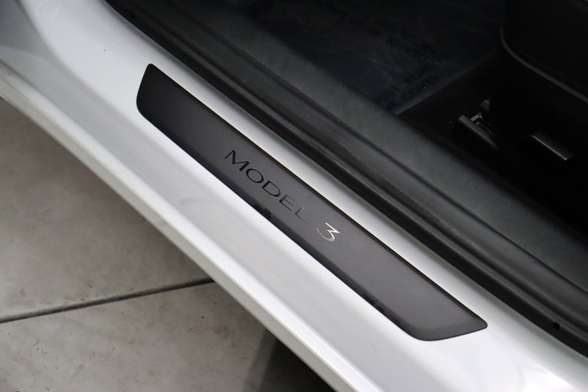 Used 2023 Tesla Model 3 Standard Range RWD image 31