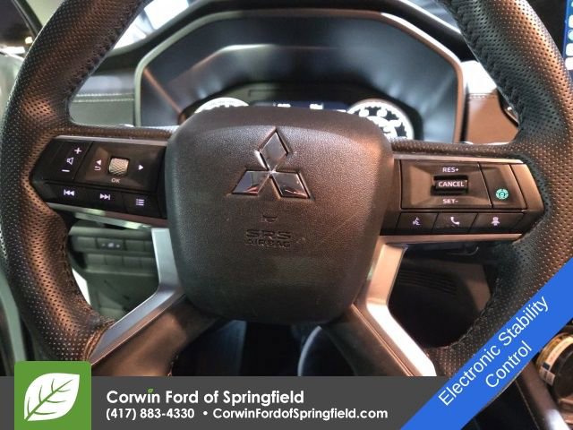 Used 2024 Mitsubishi Outlander SE image 10