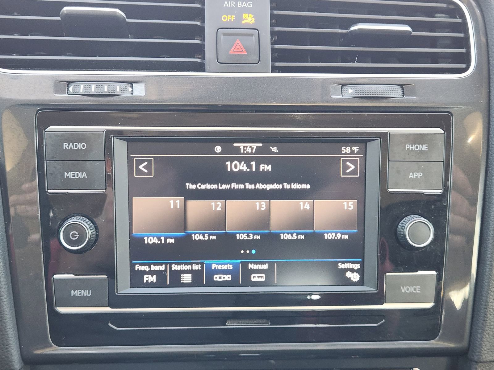 Used 2021 Volkswagen Golf 4-Door image 18