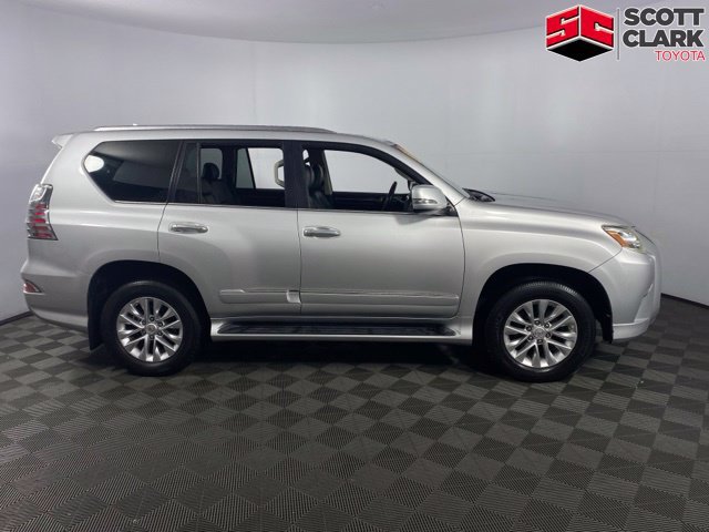 Used 2014 Lexus GX 460 w/ Premium Package AWD/4WD image 11