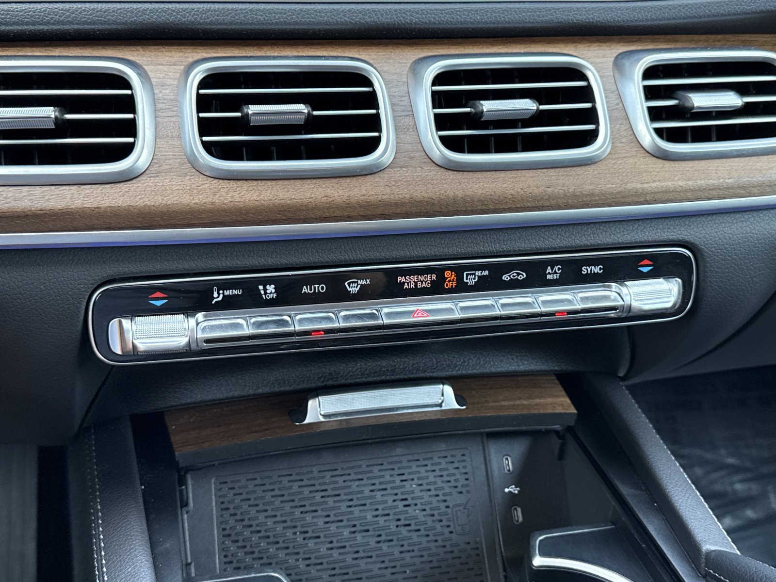 Certified 2025 Mercedes-Benz GLE 350 4MATIC image 22