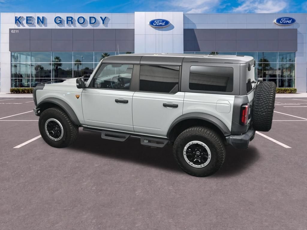 Used 2023 Ford Bronco Badlands AWD/4WD image 16
