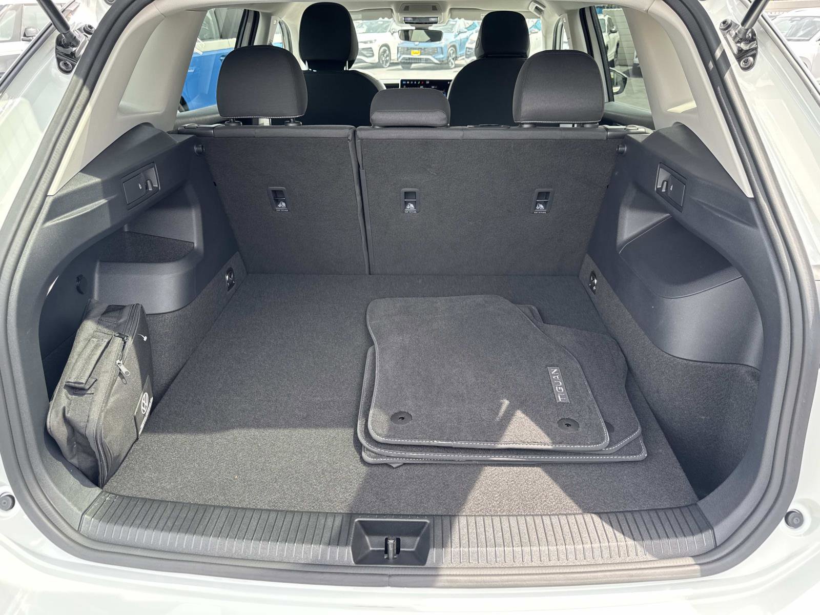Certified 2025 Volkswagen Tiguan S image 5