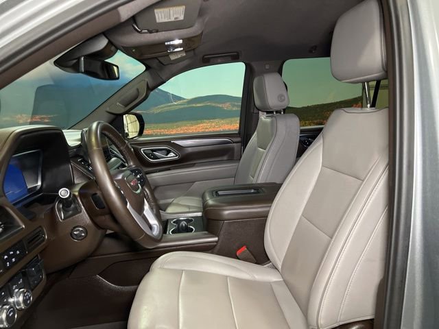 Used 2023 GMC Yukon XL SLT w/ SLT Luxury Package image 25