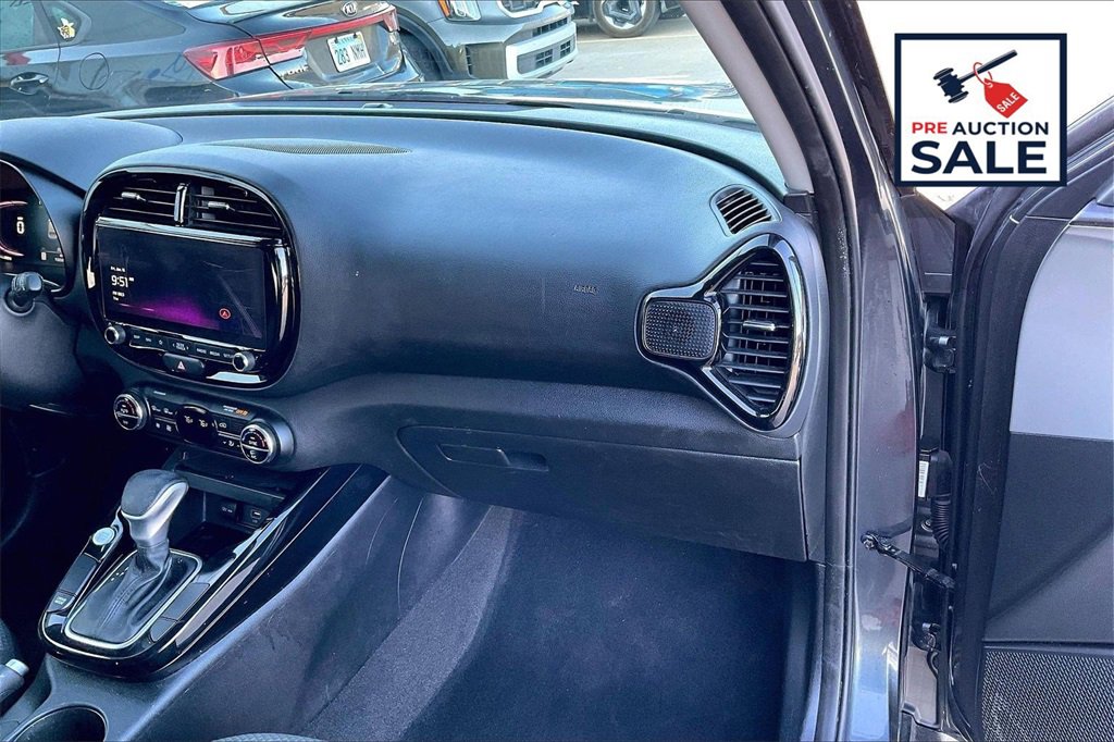 Certified 2023 Kia Soul S image 15