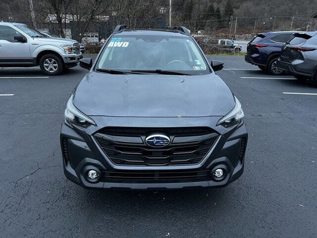 Used 2023 Subaru Outback Onyx Edition image 2