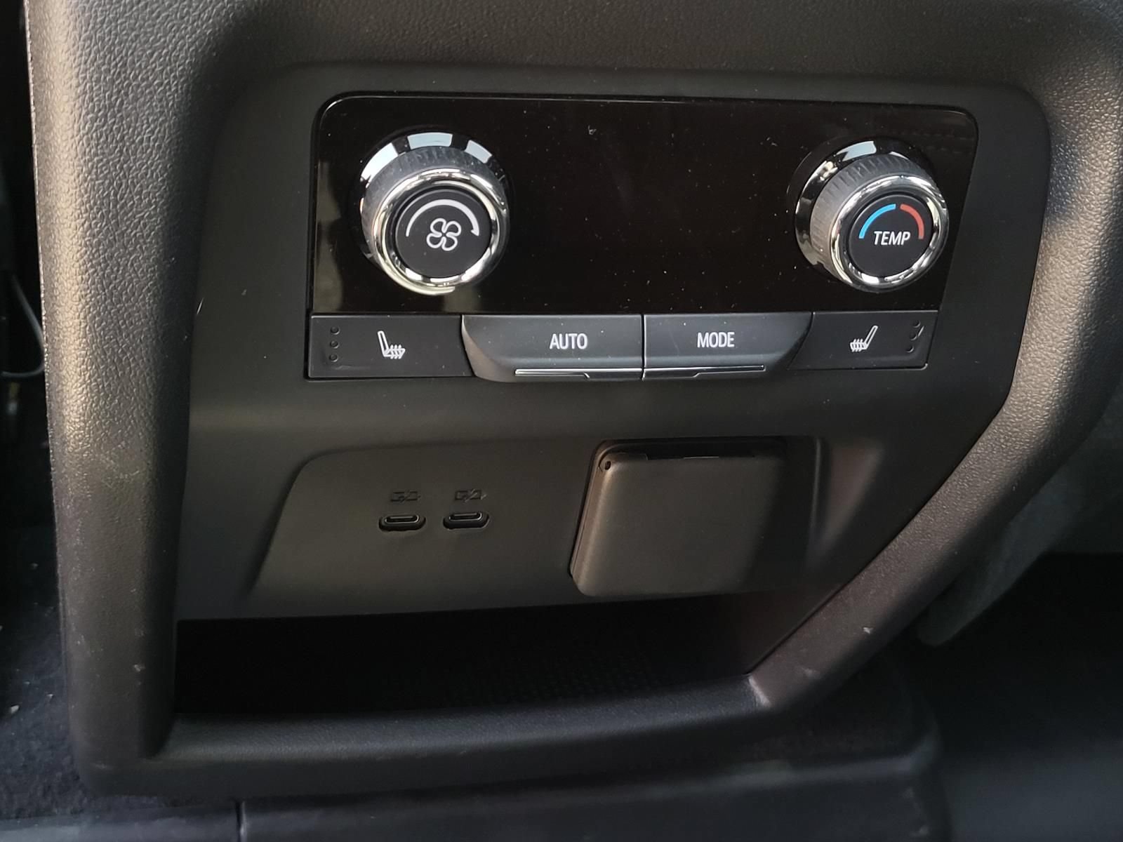 Used 2026 Chevrolet Traverse High Country FWD image 17
