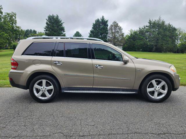 Used 2009 Mercedes-Benz GL 320 BlueTEC 4MATIC image 5