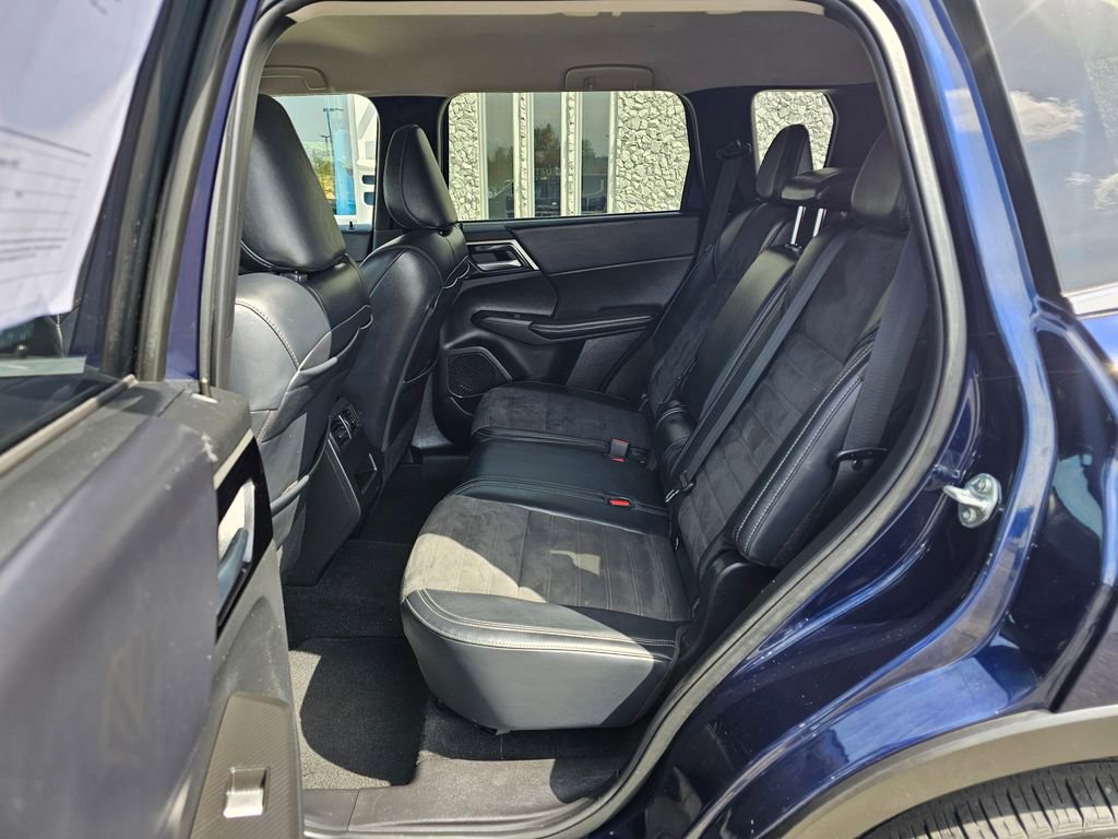 Used 2024 Mitsubishi Outlander SE AWD/4WD image 13