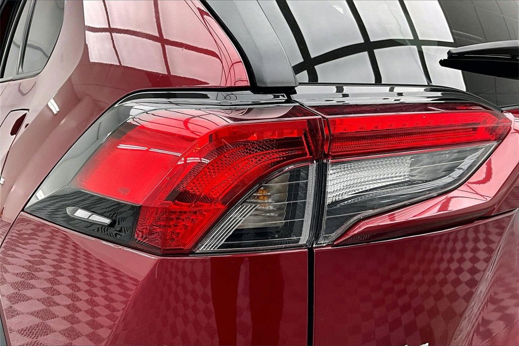 Used 2024 Toyota RAV4 LE image 30