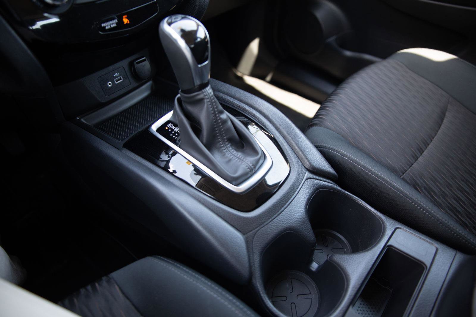 Used 2020 Nissan Rogue S AWD/4WD image 14