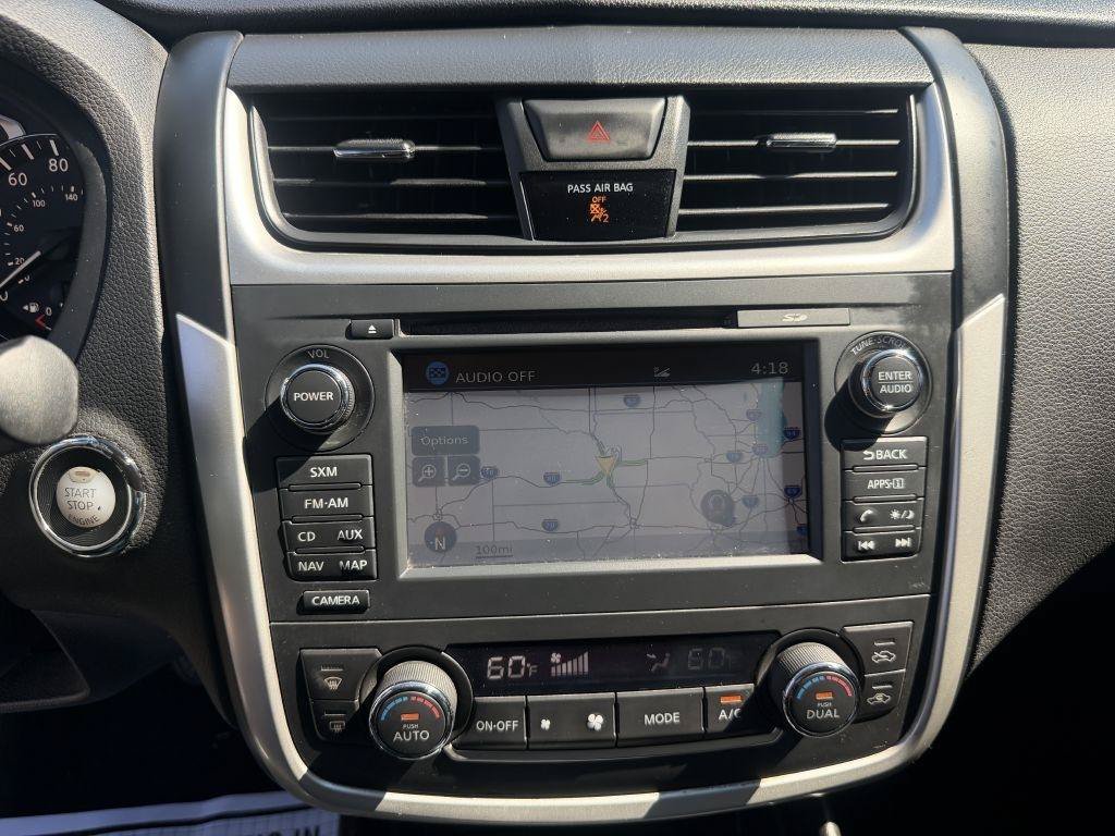 Used 2016 Nissan Altima 3.5 SL w/ 3.5 Technology Package FWD image 16
